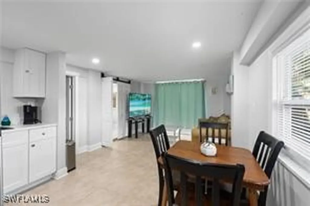 423 Lazy Way Fort Myers Beach FL 33931