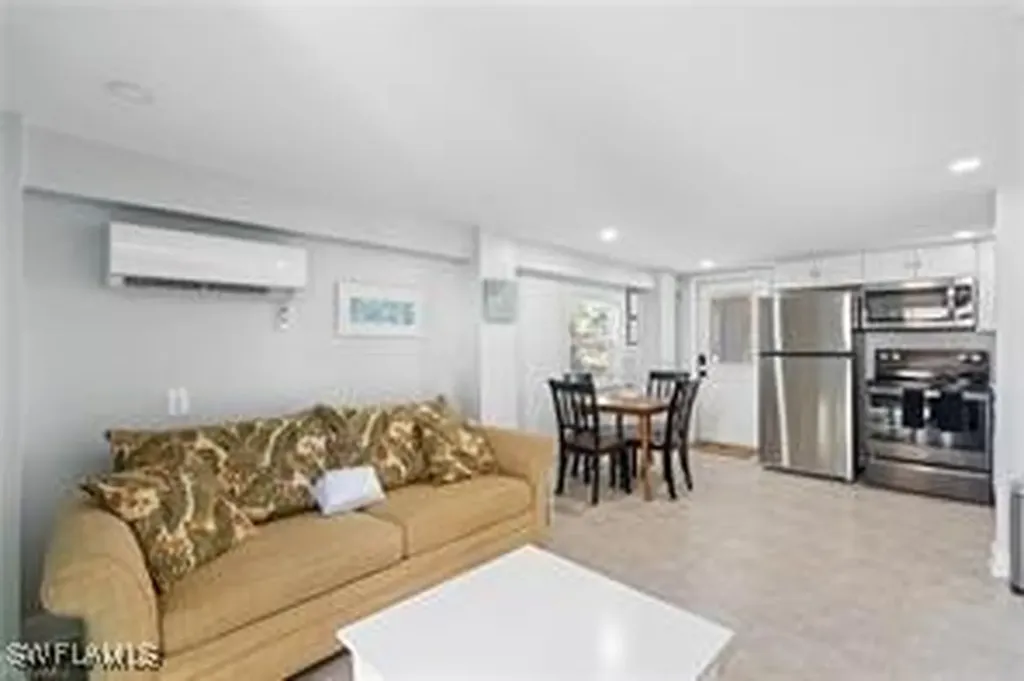 423 Lazy Way Fort Myers Beach FL 33931