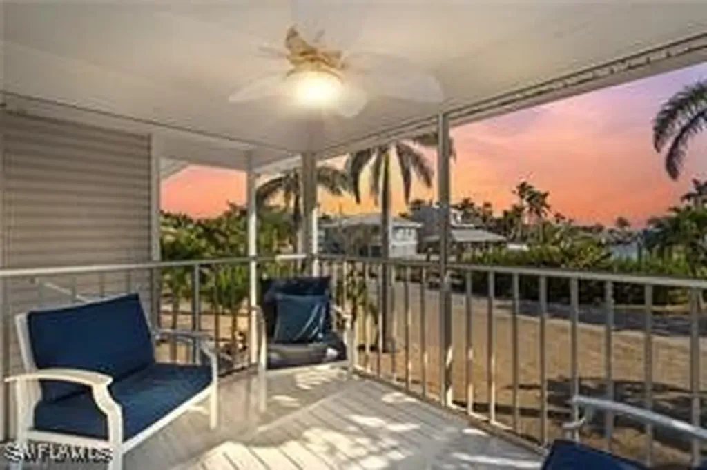 423 Lazy Way Fort Myers Beach FL 33931