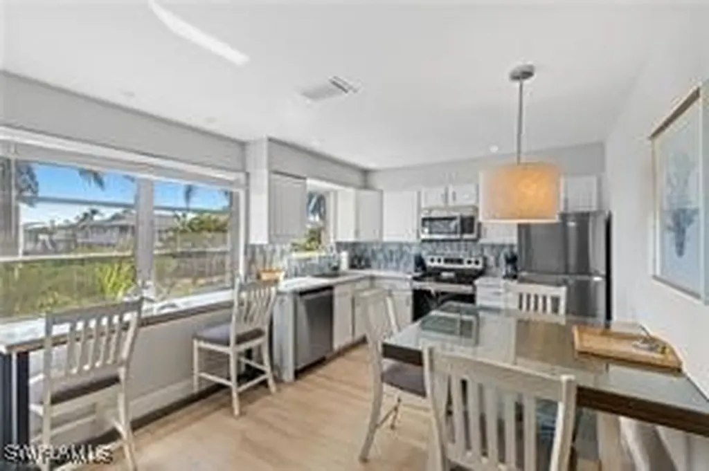 423 Lazy Way Fort Myers Beach FL 33931