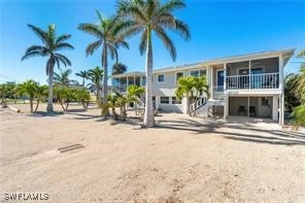 423 Lazy Way Fort Myers Beach FL 33931