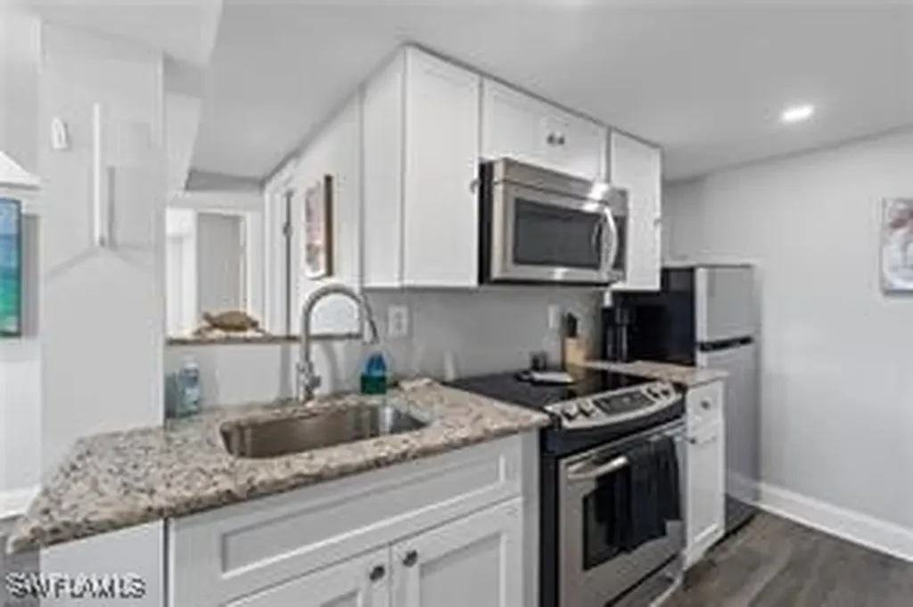 423 Lazy Way Fort Myers Beach FL 33931