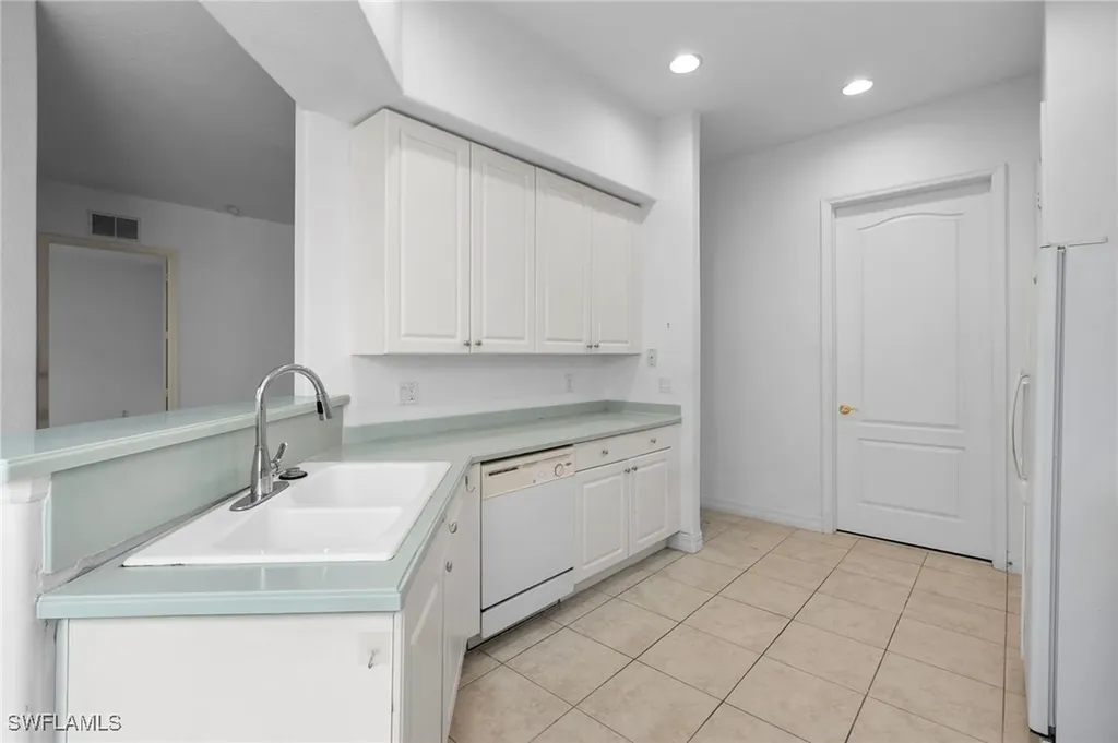 6010 Jonathans Bay Circle Fort Myers FL 33908
