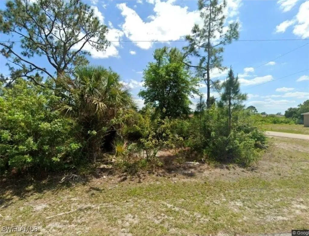 2911 56th Street W Lehigh Acres FL 33971