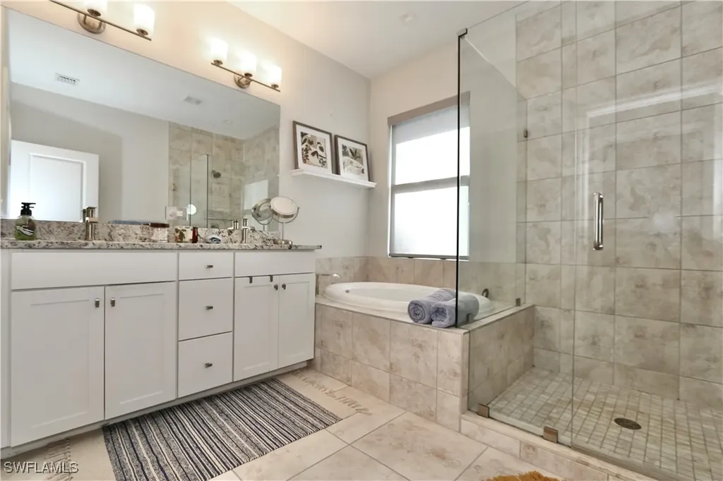 7352 Rockefeller Drive Naples FL 34119