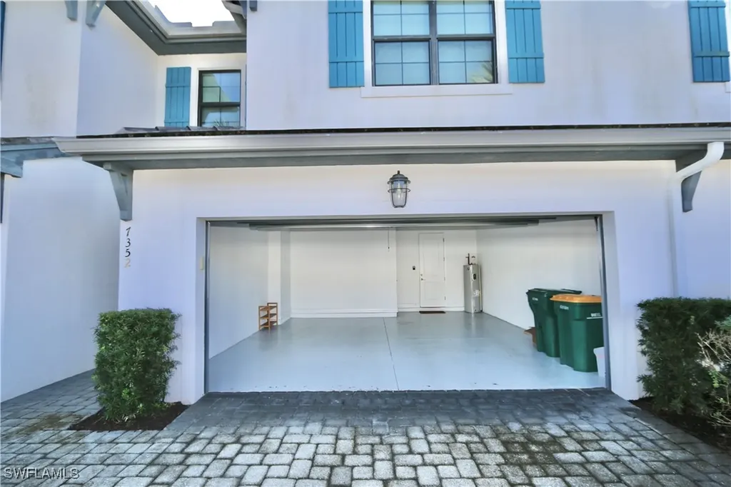7352 Rockefeller Drive Naples FL 34119