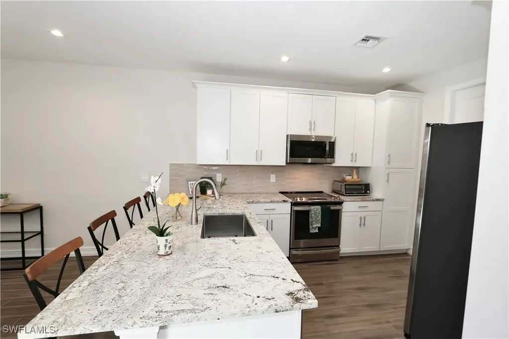 7352 Rockefeller Drive Naples FL 34119