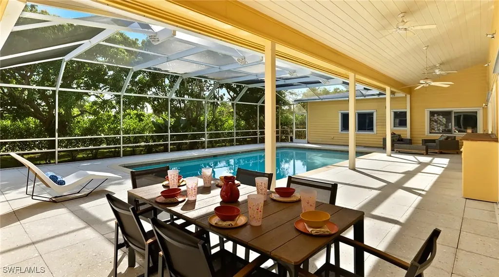 586 Yucca Road Naples FL 34102