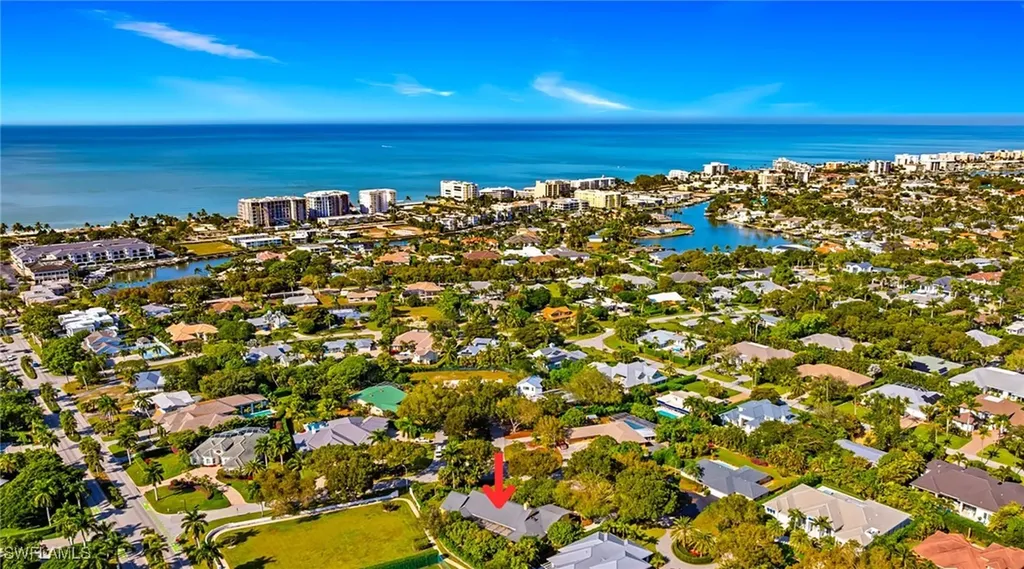 586 Yucca Road Naples FL 34102