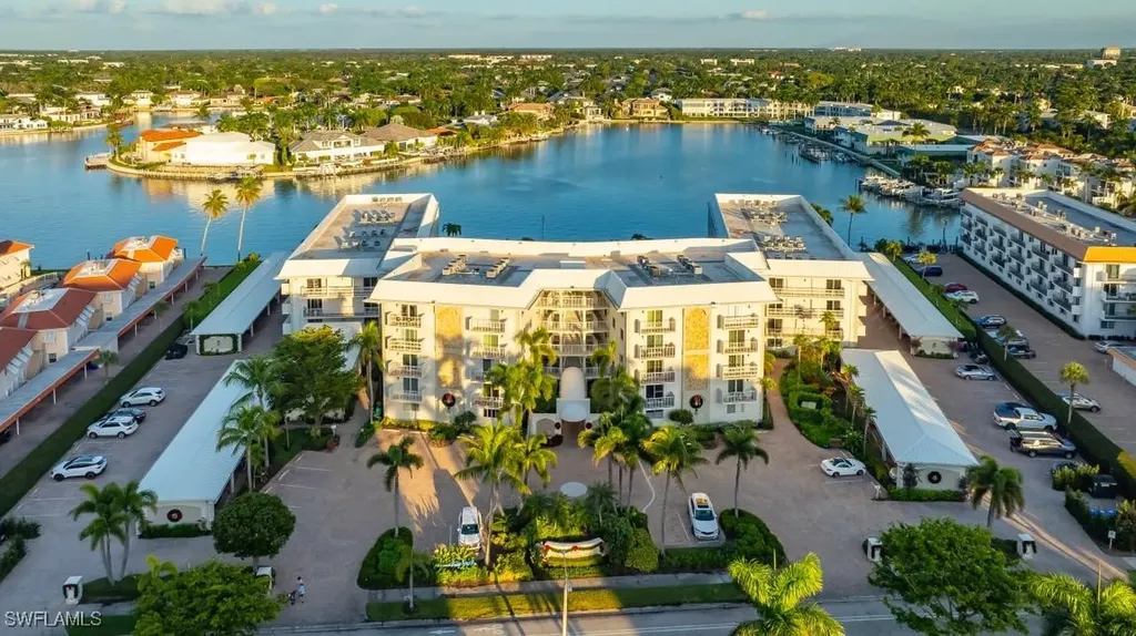 3000 Gulf Shore Boulevard N Naples FL 34103