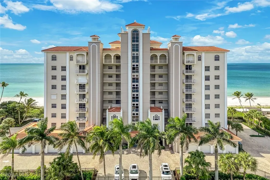 Naples FL, 9577 Gulf Shore Drive, Unit 704