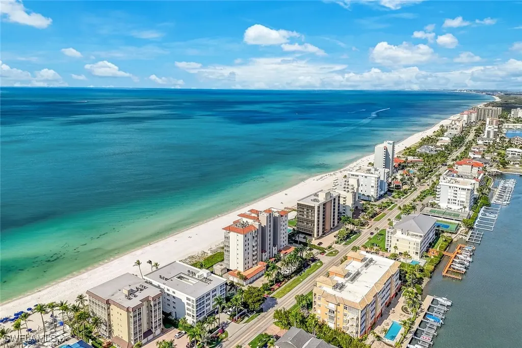 9577 Gulf Shore Drive Naples FL 34108