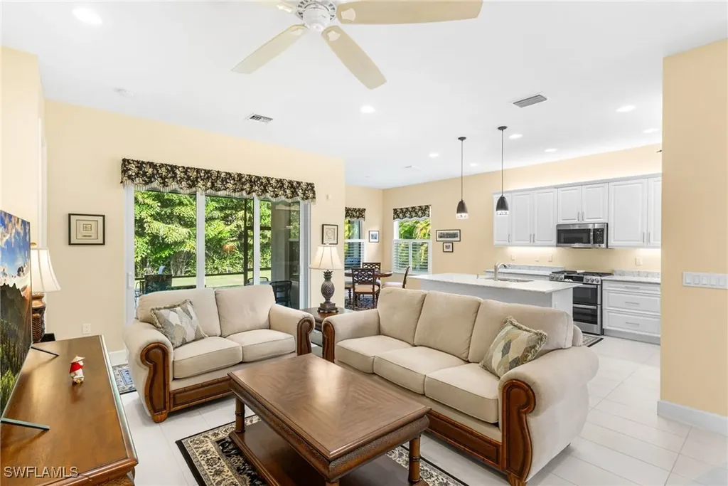 11409 Jacaranda Drive Naples FL 34120