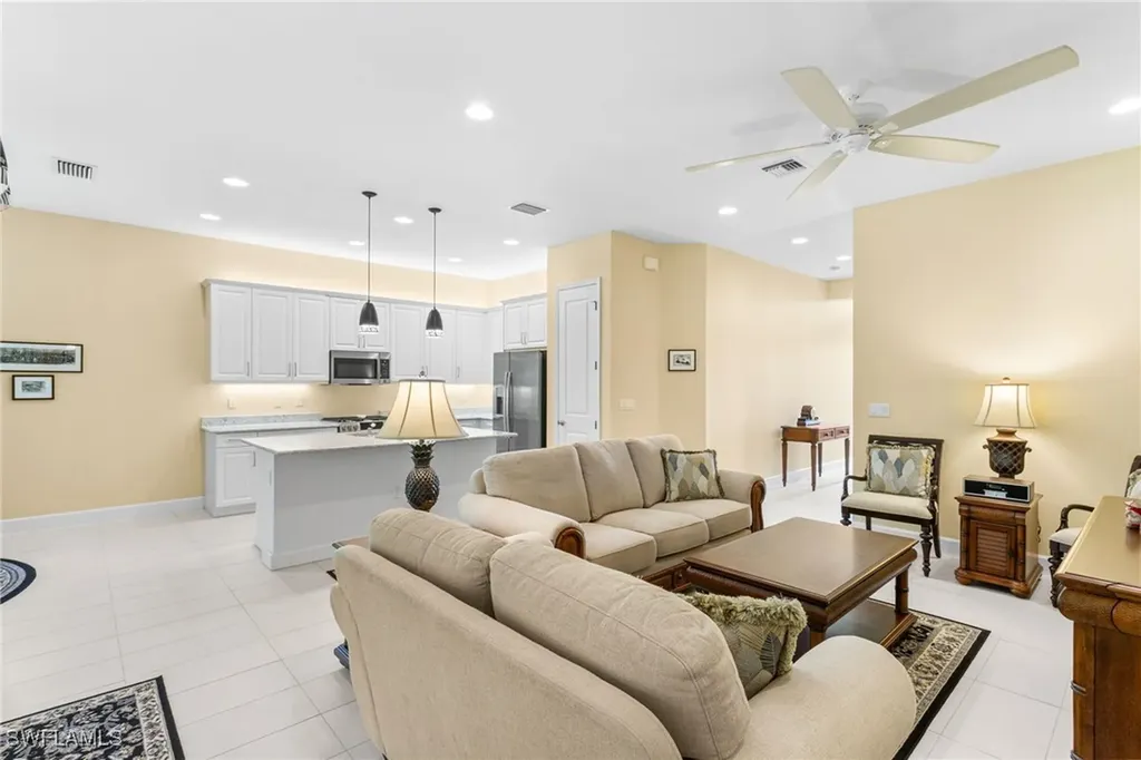 11409 Jacaranda Drive Naples FL 34120