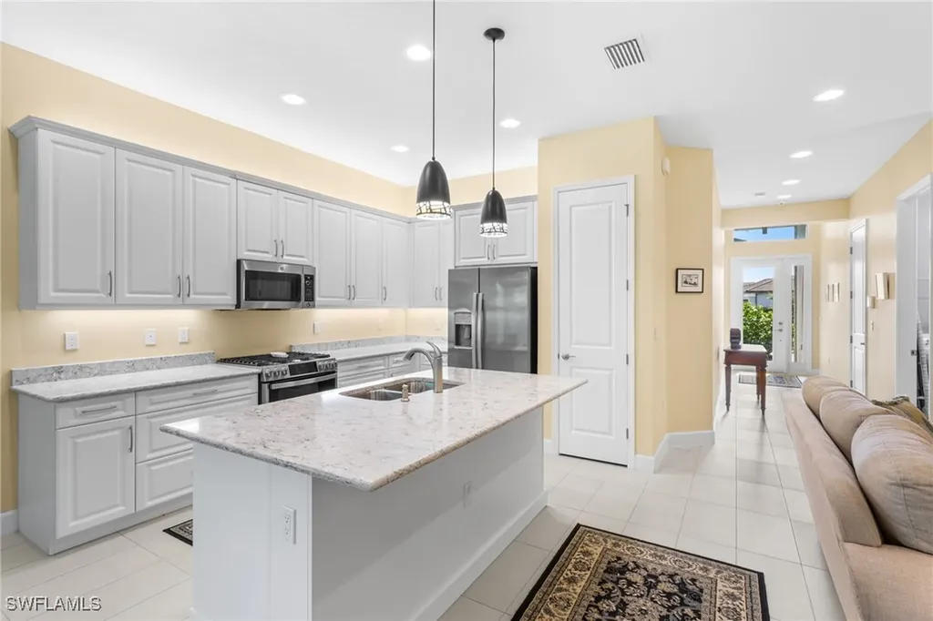 11409 Jacaranda Drive Naples FL 34120