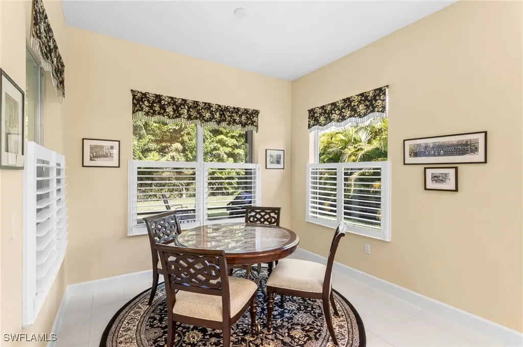 11409 Jacaranda Drive Naples FL 34120