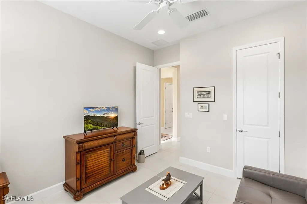 11409 Jacaranda Drive Naples FL 34120