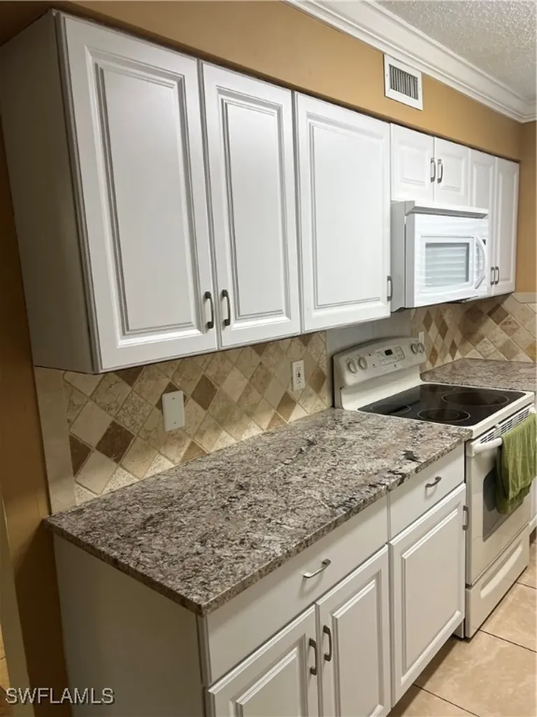 7509 Pitch Pine Circle S Tampa FL 33617