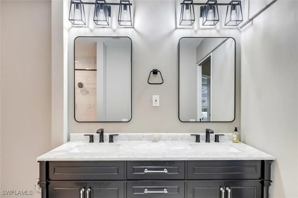 28080 Cavendish Court Bonita Springs FL 34135