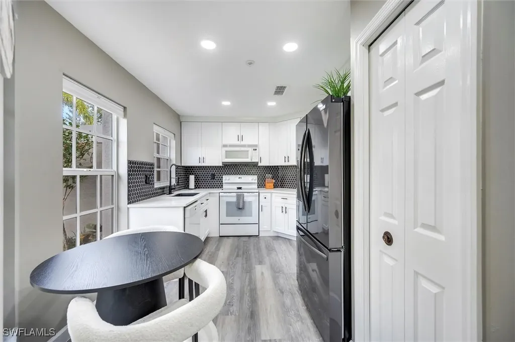 28080 Cavendish Court Bonita Springs FL 34135