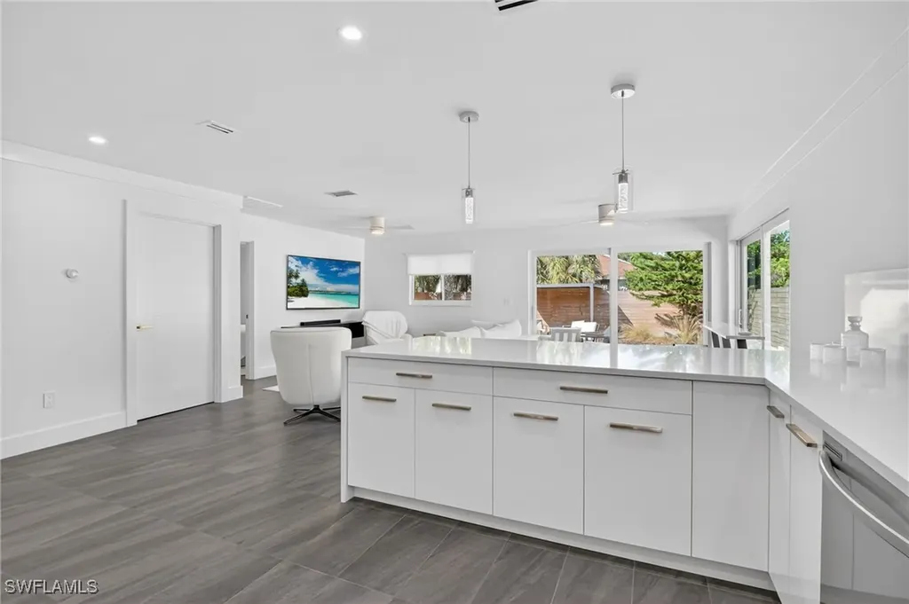 565 110th Avenue N Naples FL 34108