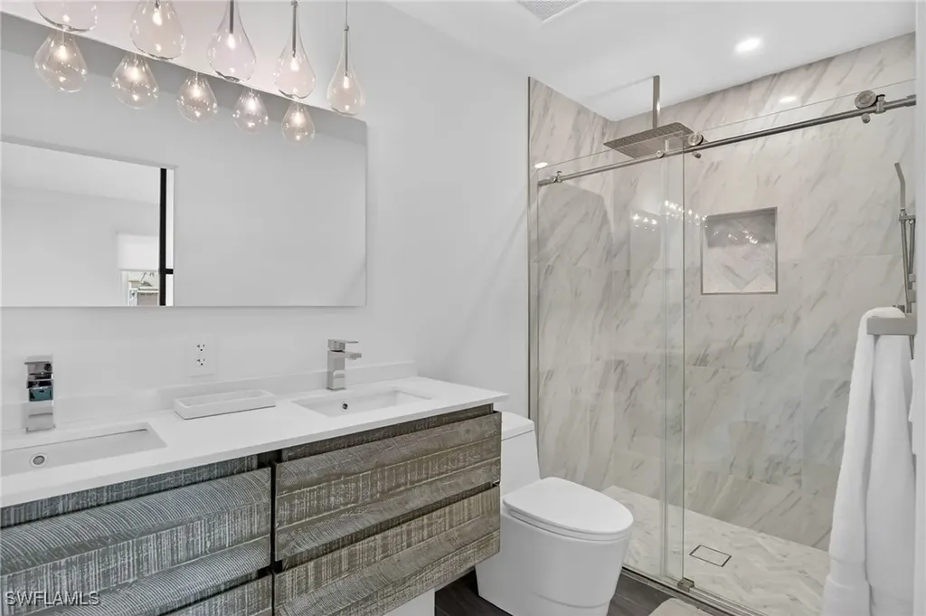 565 110th Avenue N Naples FL 34108