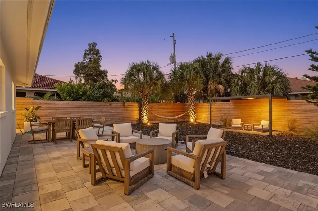 565 110th Avenue N Naples FL 34108