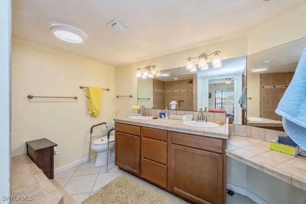 1400 Blue Point Avenue Naples FL 34102