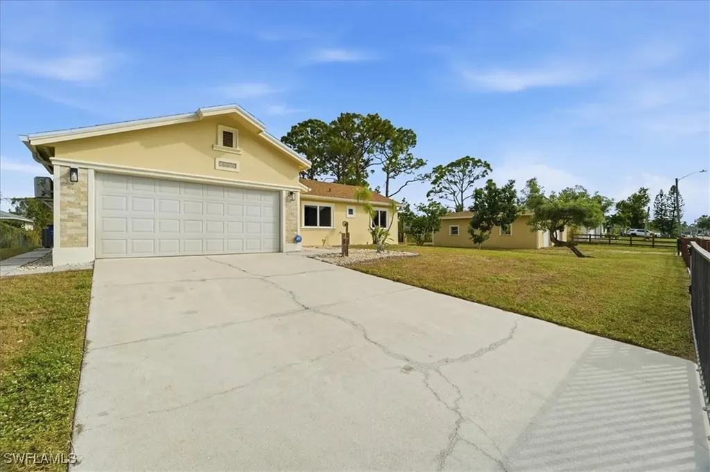 18343 Hawthorne Road Fort Myers FL 33967