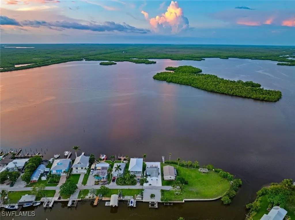 107 Bayshore Way Goodland FL 34140