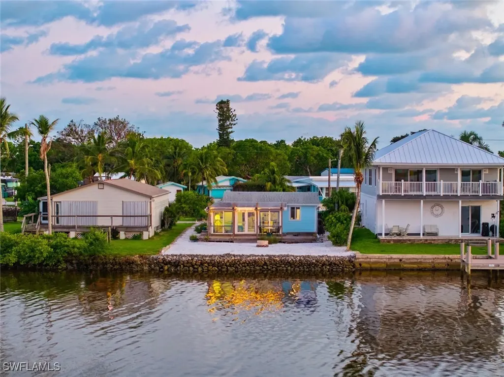 107 Bayshore Way Goodland FL 34140