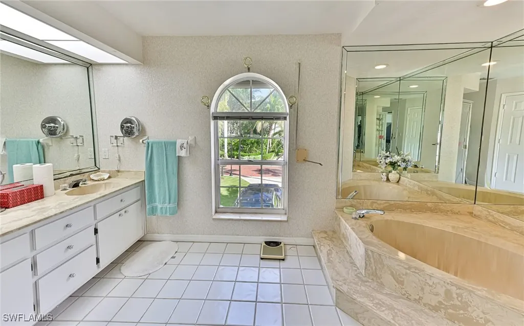 94 Southport Cove Bonita Springs FL 34134
