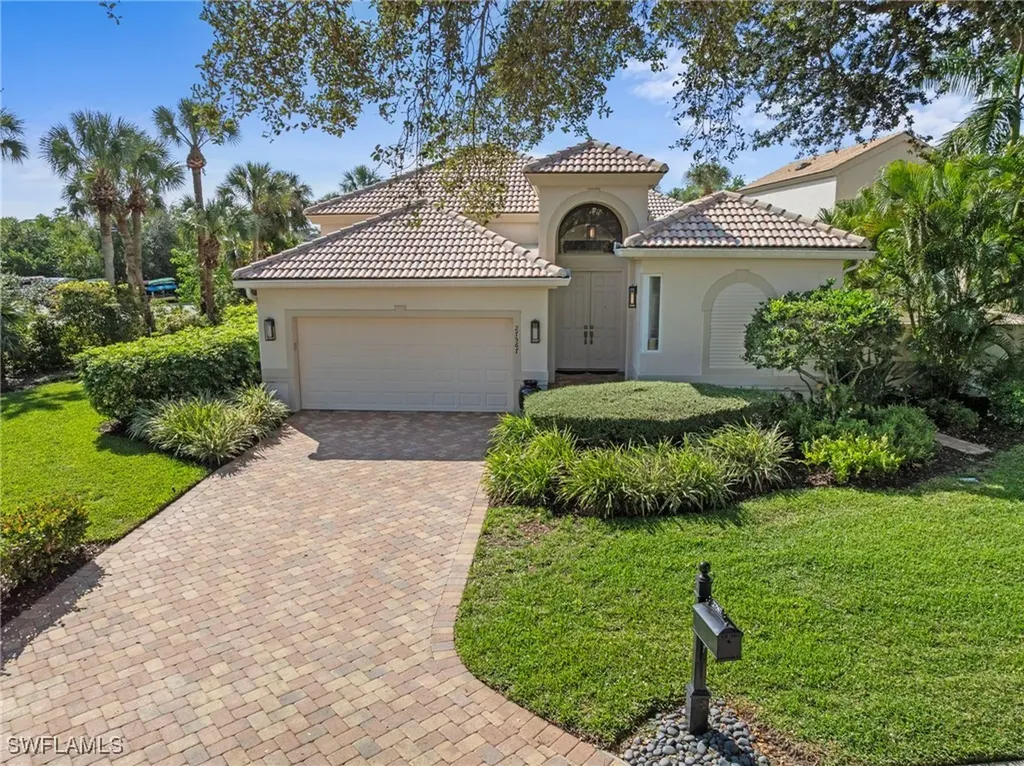 27567 Riverbank Drive Bonita Springs FL 34134