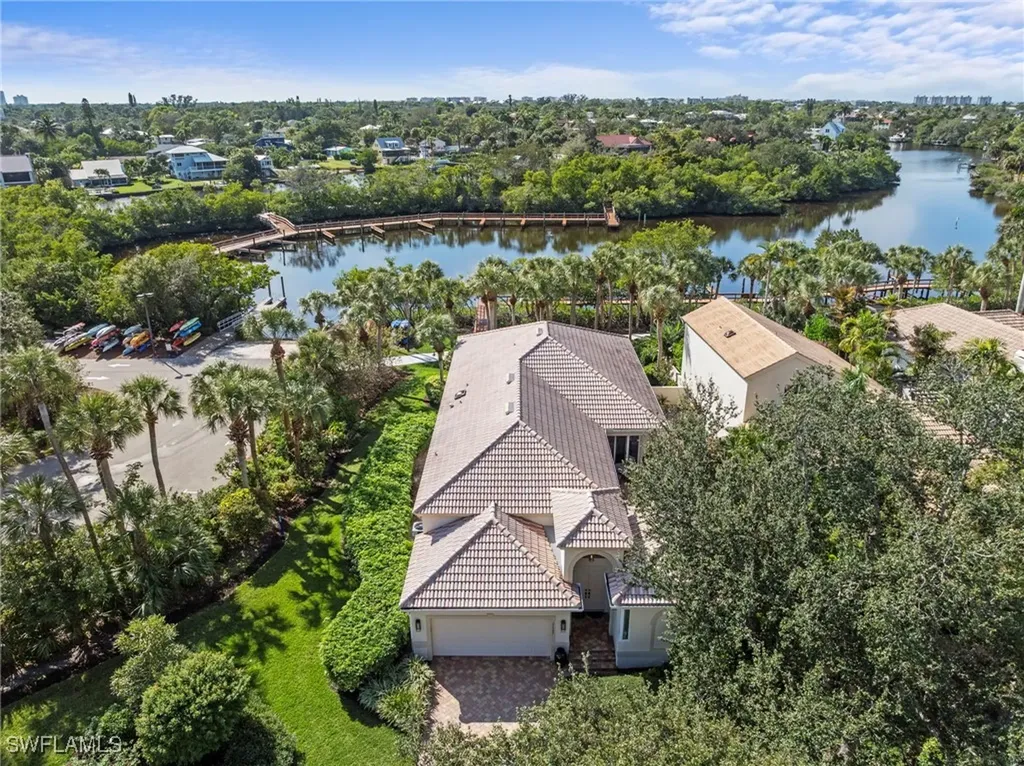 27567 Riverbank Drive Bonita Springs FL 34134