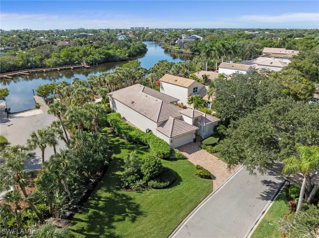 27567 Riverbank Drive Bonita Springs FL 34134