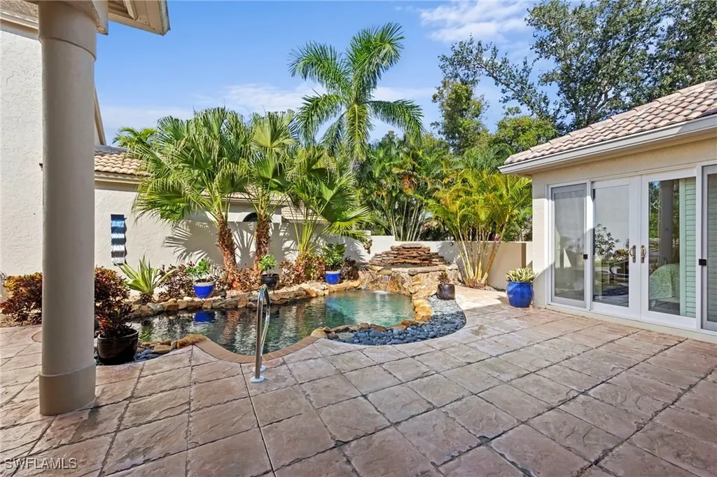 27567 Riverbank Drive Bonita Springs FL 34134