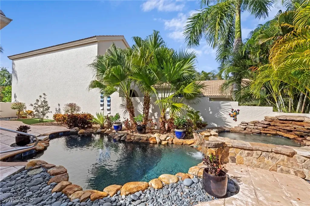 27567 Riverbank Drive Bonita Springs FL 34134