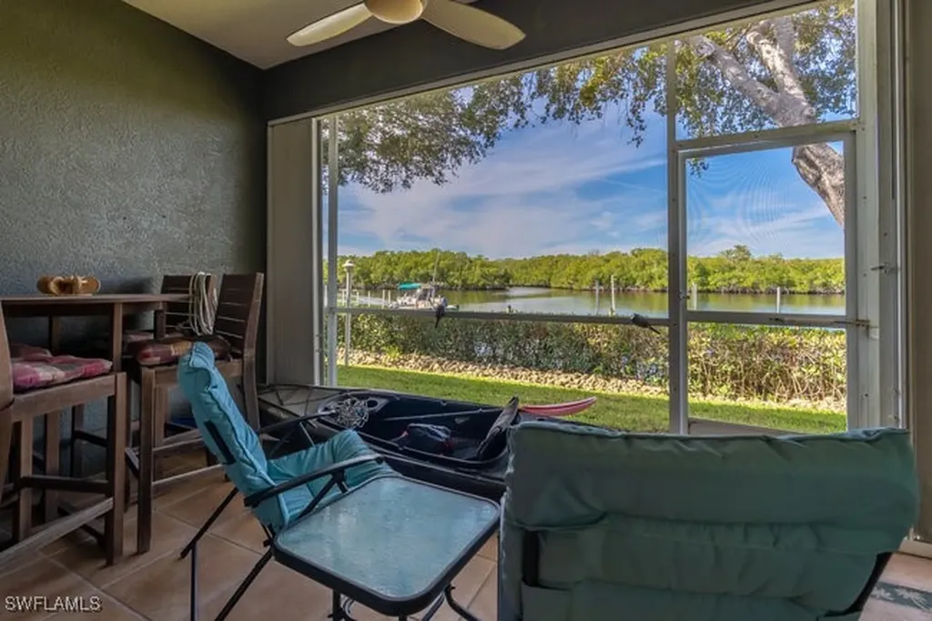 242 Newport Drive Naples FL 34114