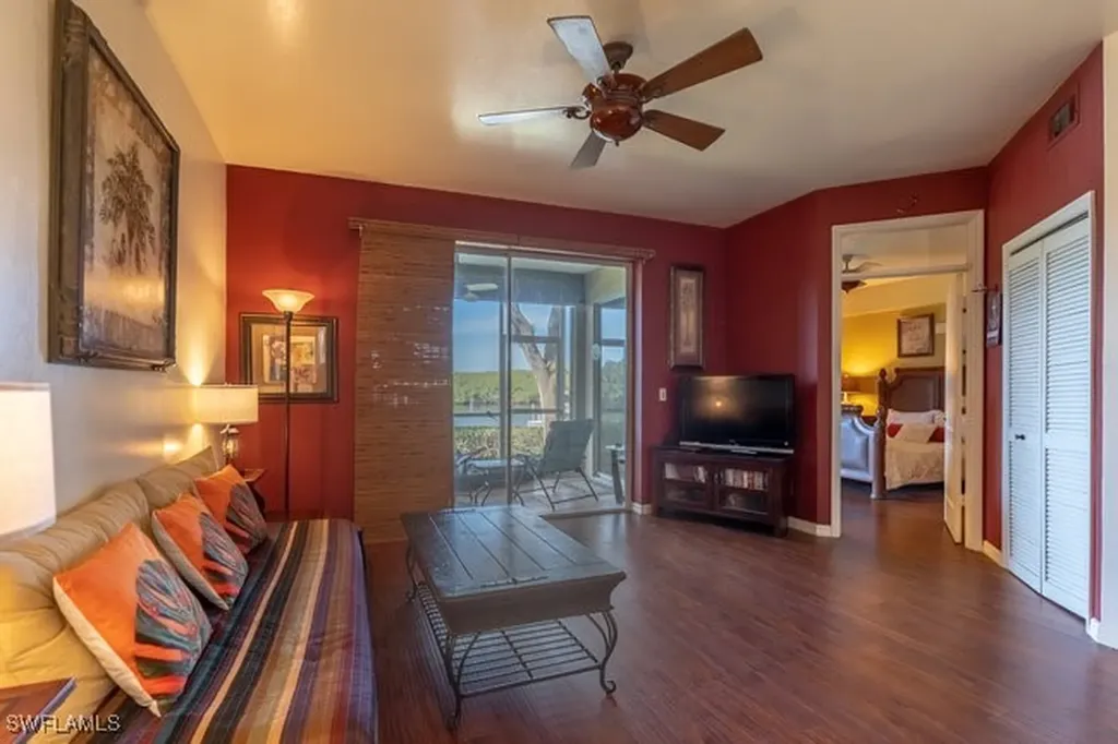 242 Newport Drive Naples FL 34114