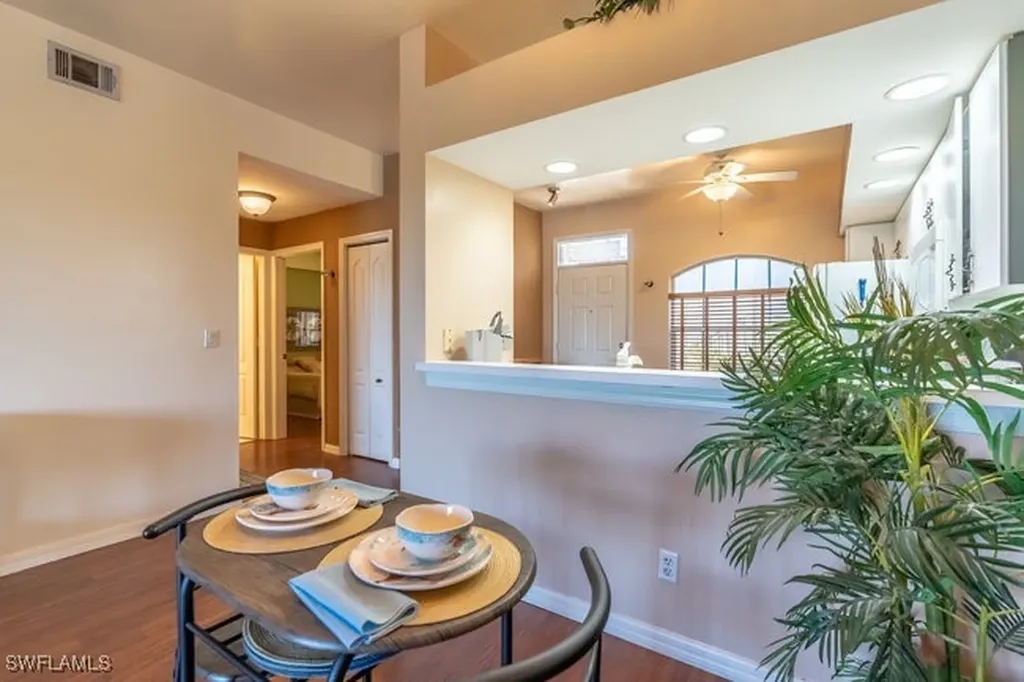 242 Newport Drive Naples FL 34114