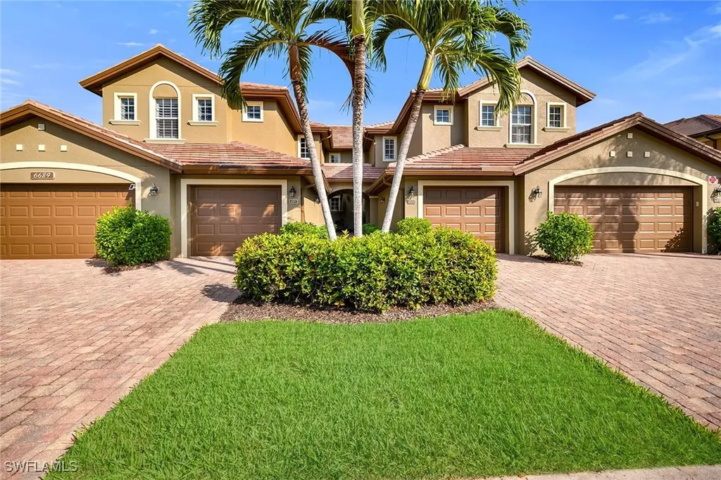 6689 Alden Woods Circle Naples FL 34113