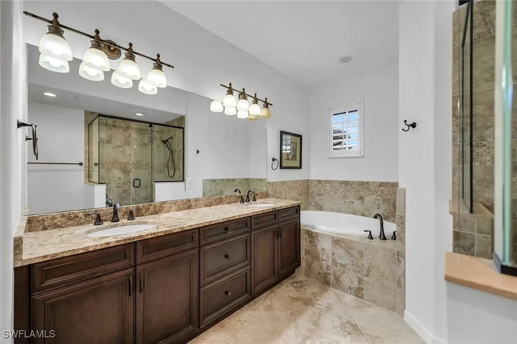 6689 Alden Woods Circle Naples FL 34113