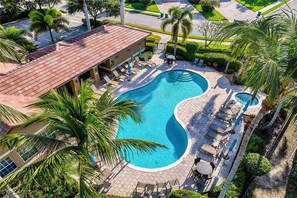 6689 Alden Woods Circle Naples FL 34113