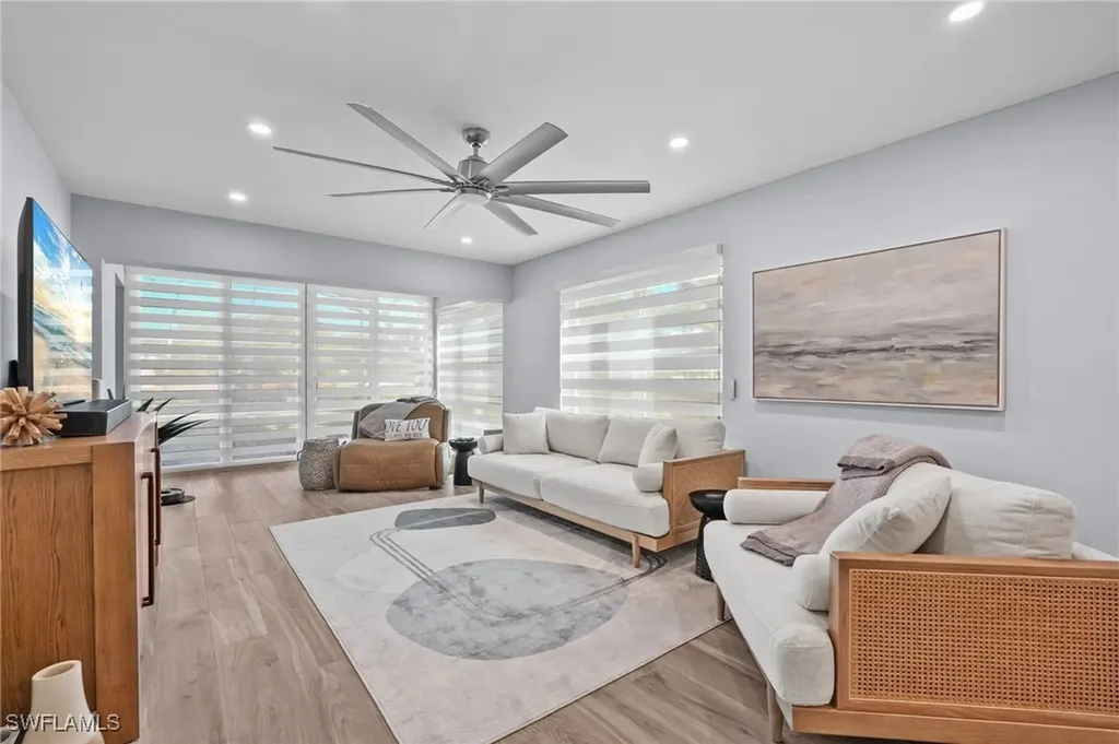 292 Banyan Boulevard Naples FL 34102