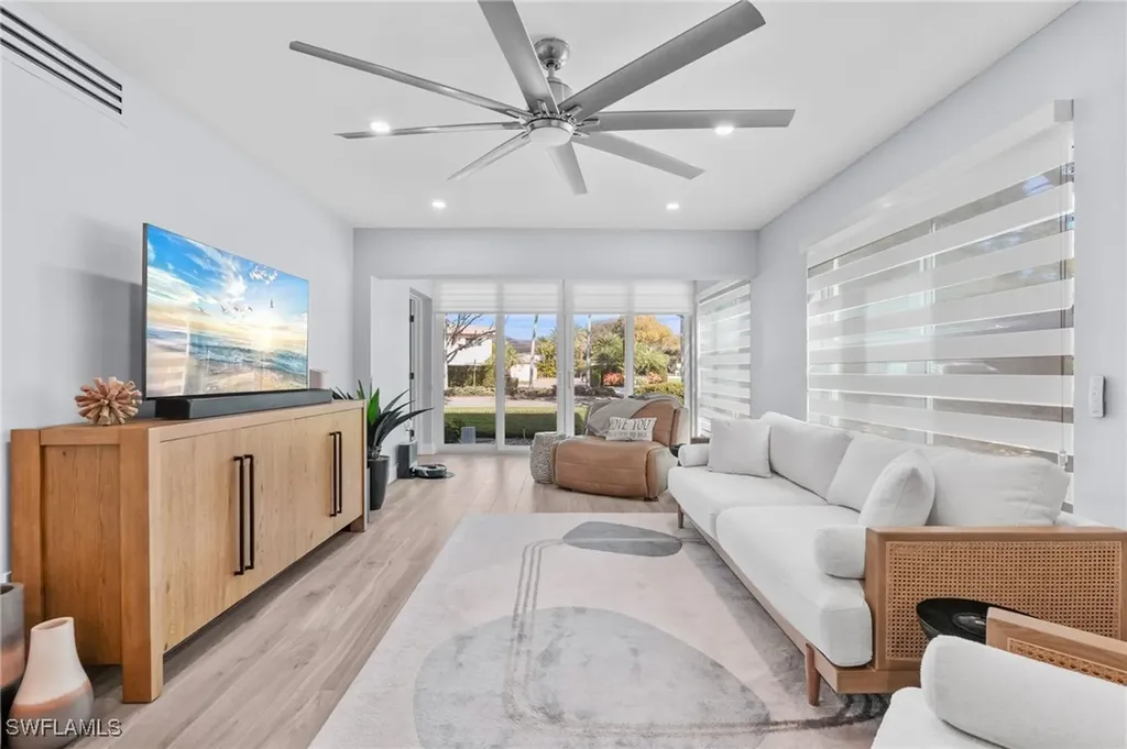 292 Banyan Boulevard Naples FL 34102