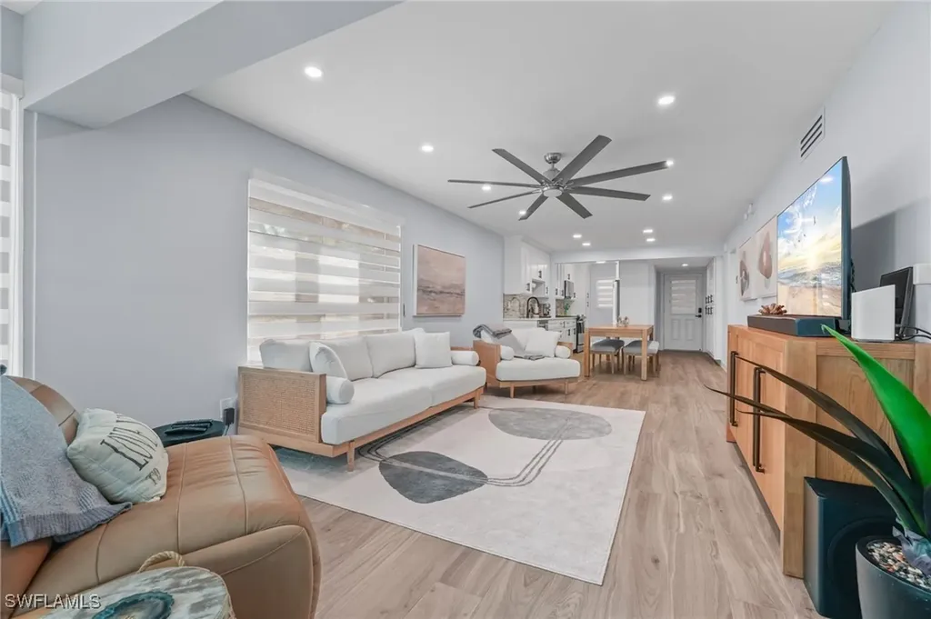 292 Banyan Boulevard Naples FL 34102