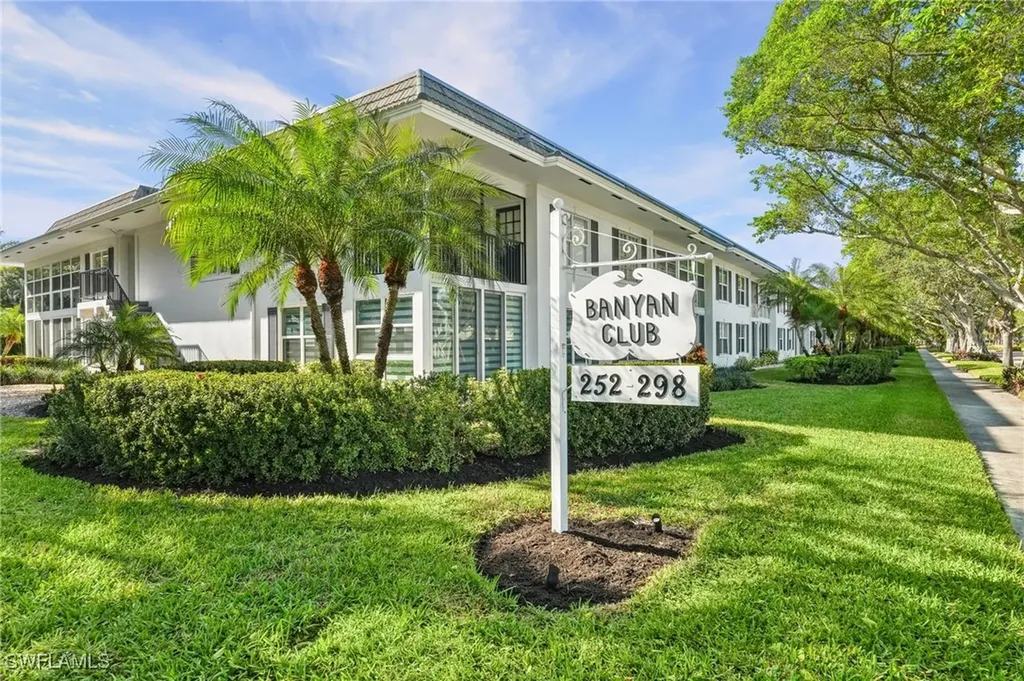 292 Banyan Boulevard Naples FL 34102