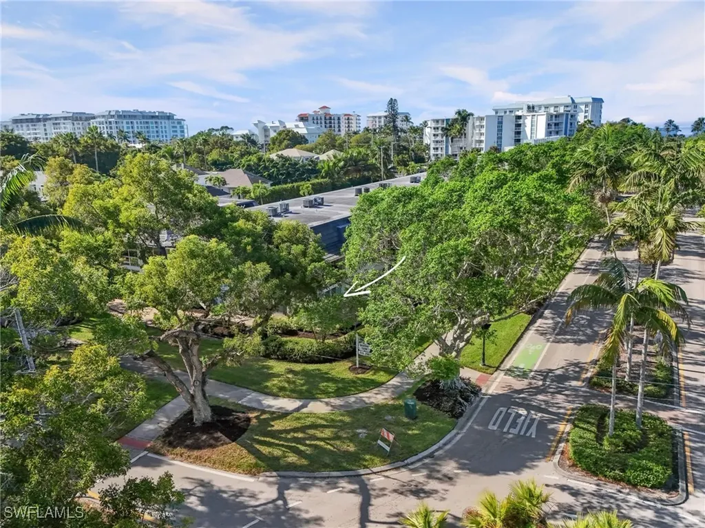 292 Banyan Boulevard Naples FL 34102