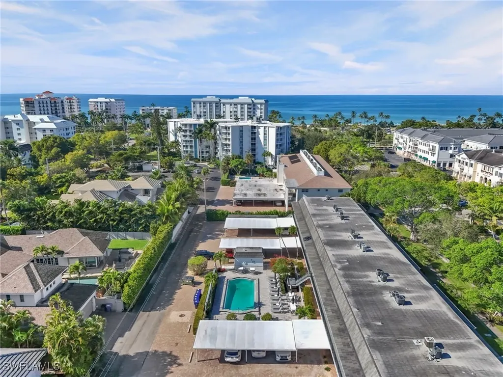 292 Banyan Boulevard Naples FL 34102