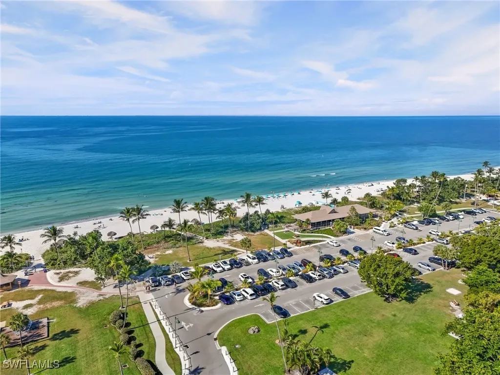 292 Banyan Boulevard Naples FL 34102